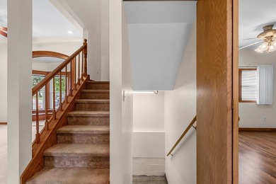 Welcome to your home on sought-after Doty Island! This inviting - photo 9