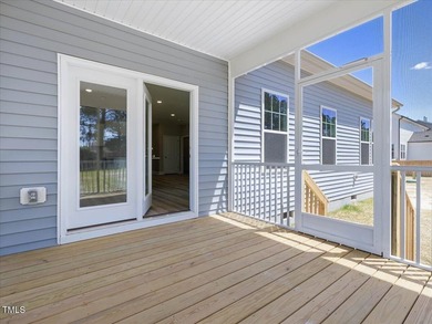 BEAUTIFUL 3 CAR GARAGE HOME w/PRIMARY SUITE ON MAIN LEVEL - photo 29