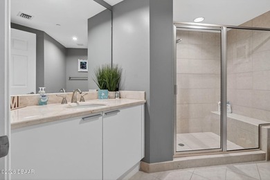 Do not miss this beautifully upgraded 3-bedroom, 3-bath Luxury - photo 31