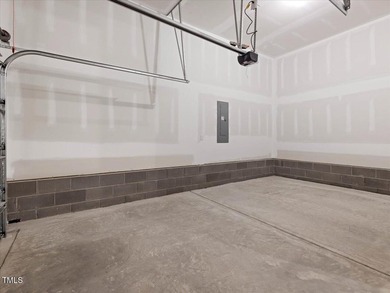 BEAUTIFUL 3 CAR GARAGE HOME w/PRIMARY SUITE ON MAIN LEVEL - photo 36