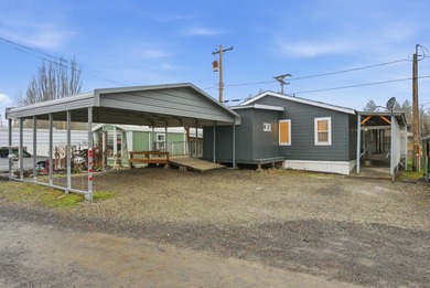 Badger Lake  Home For Sale in Cheney Washington