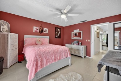 Welcome to this bright and Beautiful Maintained, Fully Furnished - photo 8
