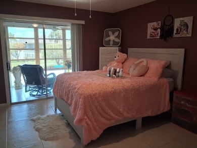 Welcome to this bright and Beautiful Maintained, Fully Furnished - photo 10
