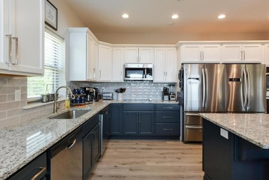 **Experience Lakeside Luxury!** Situated right on the edge of - photo 8
