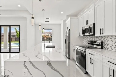 Welcome to this stunning newer-construction pool home offering 4 - photo 6