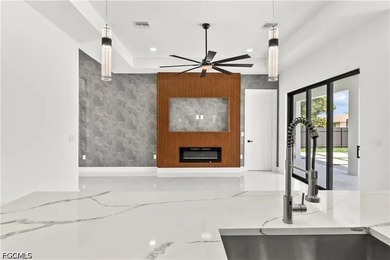 Welcome to this stunning newer-construction pool home offering 4 - photo 8