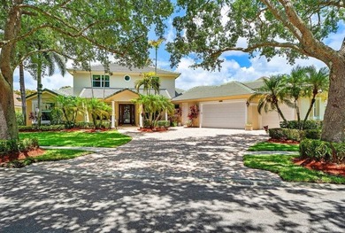 Quality Permeates this Gorgeous Estate, versatile 3-way split - photo 1