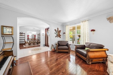 Quality Permeates this Gorgeous Estate, versatile 3-way split - photo 3