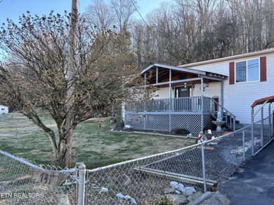 Watts Bar Lake Home For Sale in Harriman Tennessee