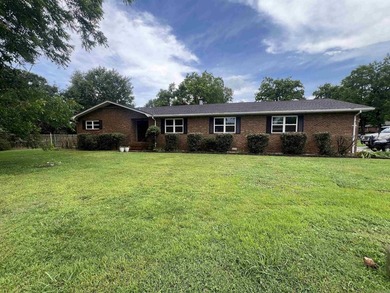 Move right into this beautifully updated 3 bedroom, 2.5 bathroom - photo 3