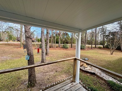 Charming 2 Bedroom, 2 Bathroom Home comes fully furnished in - photo 3