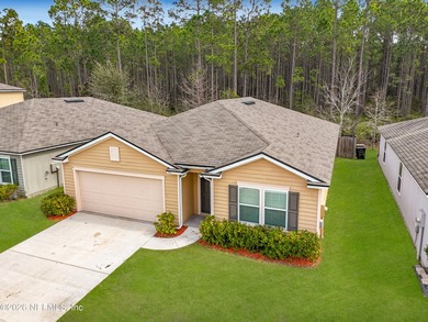 Welcome to 2047 April Oaks Dr, Jacksonville! Discover comfort - photo 3