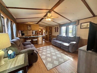 Charming 2 Bedroom, 2 Bathroom Home comes fully furnished in - photo 4