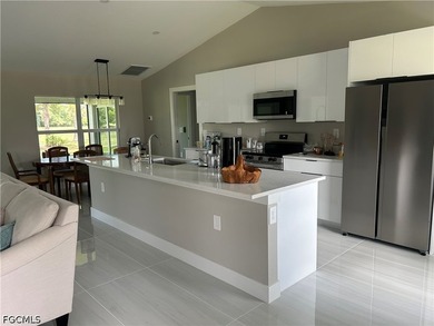 Amazing Value 2026 Home with Stunning Views! Experience - photo 9
