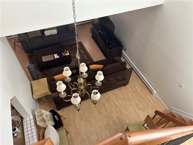LARGE 4 BEDROOM/2 BATH CONDO WITH UPDATED EAT-IN KITCHEN W/ - photo 22