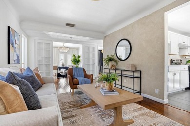 COASTAL COTTAGE CHARM, FULLY REIMAGINED - MOVE-IN READY MINUTES - photo 2