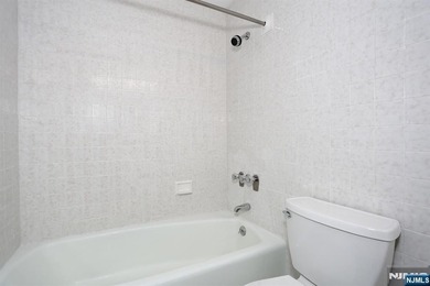 Discover the exceptional value of Residence 19J at River Ridge