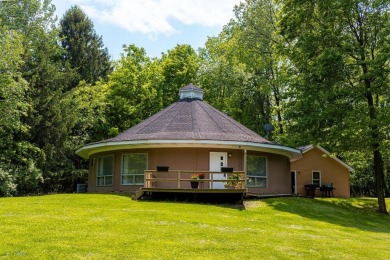 Lake Home For Sale in Howard, Ohio
