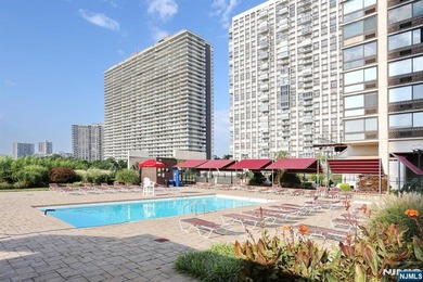 Discover the exceptional value of Residence 19J at River Ridge