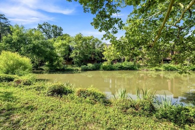 WOW! This beautifully-updated condo offers 2 HUGE owner's bedrms - photo 3