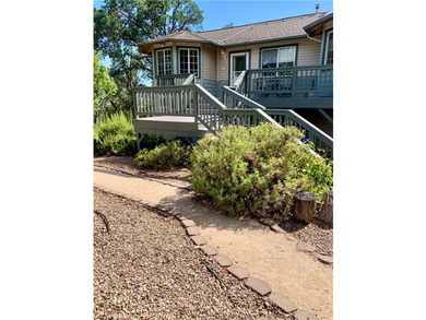 Wonderful Hidden Valley Lake Home at the end of a cul-de-sac is - photo 3