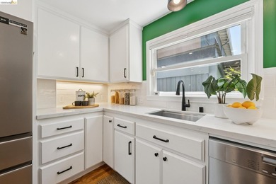 Tucked into the heart of Temescal, this delightful two-bedroom - photo 11