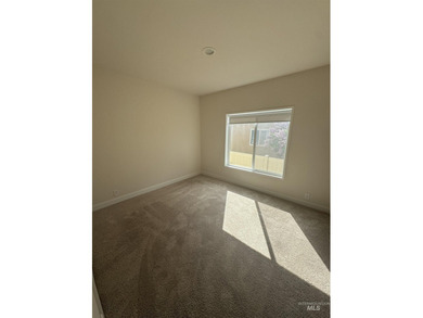 Welcome to this beautiful move-in ready 2023 manufactured home - photo 11