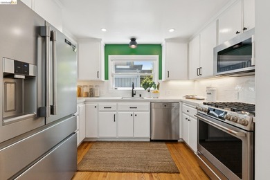 Tucked into the heart of Temescal, this delightful two-bedroom - photo 12