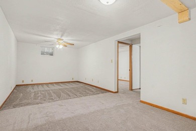 Outstanding, move-in-ready property just a short walk from - photo 19