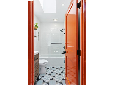 Tucked into the heart of Temescal, this delightful two-bedroom - photo 21