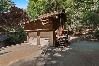 A private road and paved, circular driveway lead to this custom - photo 23