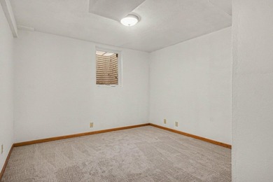 Outstanding, move-in-ready property just a short walk from - photo 23