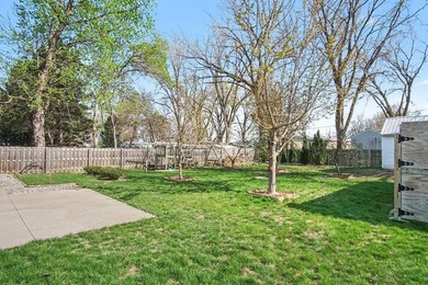Outstanding, move-in-ready property just a short walk from - photo 25