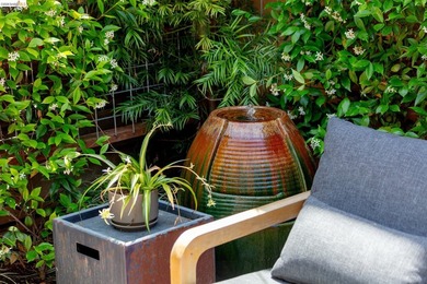 Tucked into the heart of Temescal, this delightful two-bedroom - photo 27