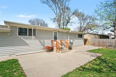 Outstanding, move-in-ready property just a short walk from - photo 28