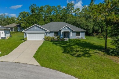 Welcome Home! Tucked away on a quiet cul-de-sac in the beautiful - photo 3