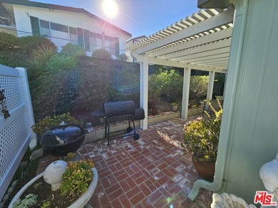 Welcome to carefree senior living in one of Camarillo's most - photo 5