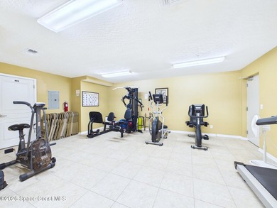 GORGEOUS UPGRADED 3 BEDROOMS/ 2.5 BATHROOMS CORNER PENTHOUSE!! - photo 36