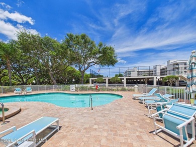 GORGEOUS UPGRADED 3 BEDROOMS/ 2.5 BATHROOMS CORNER PENTHOUSE!! - photo 40