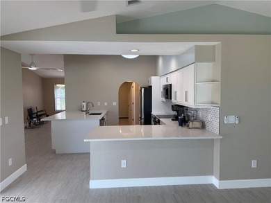 CAPE ROYAL a gated golf course community. located in desirable - photo 4