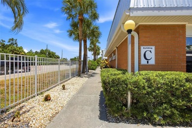 Welcome to Edgewater Manor - one of Punta Gorda's most - photo 3