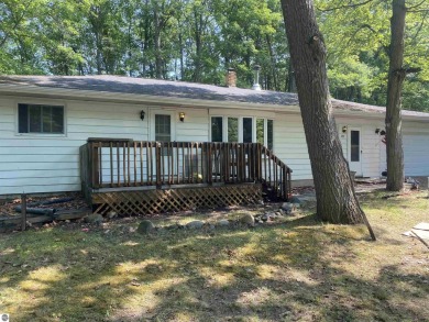 Hubbard Lake Home For Sale in Spruce Michigan