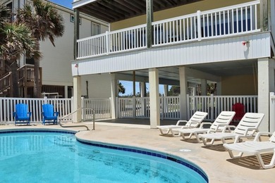 Enjoy breathtaking Gulf views and the soothing sound of the - photo 2