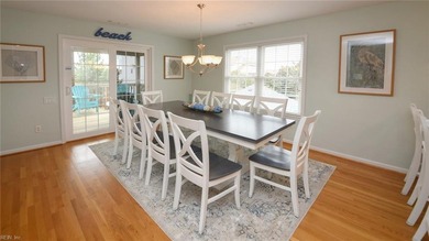 Beautiful custom designed and built home by renowned builder T - photo 11