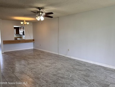 Charming Ground floor 2-bedroom, 2-bath condo light and bright - photo 11