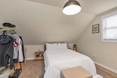 Lindenhurst Village 4-bedroom 1 bath cape, redone dining room - photo 12