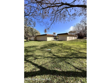 Charming Ground floor 2-bedroom, 2-bath condo light and bright - photo 12