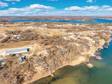 Escape to nature with this beautiful 1.45 acre lakeside property - photo 14