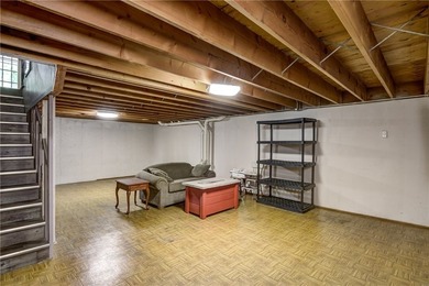 Inviting and stylish condo offers conveniences and worry-free - photo 17