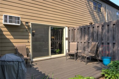 Inviting and stylish condo offers conveniences and worry-free - photo 26
